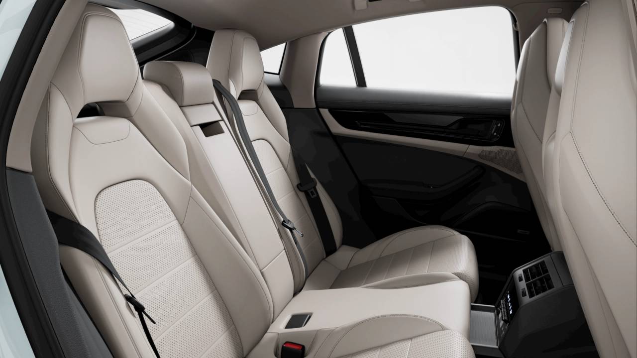 2026 Porsche Panamera Base