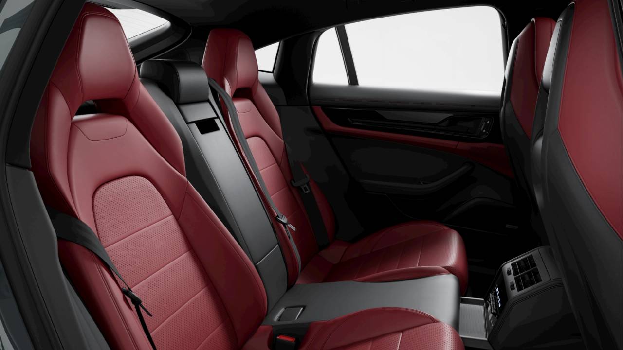 2026 Porsche Panamera RWD