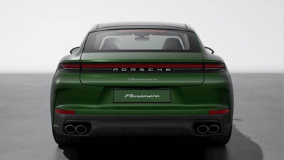 2026 Porsche Panamera 4