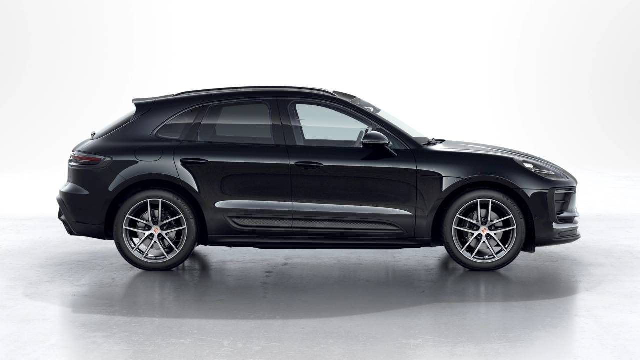 2026 Porsche Macan AWD