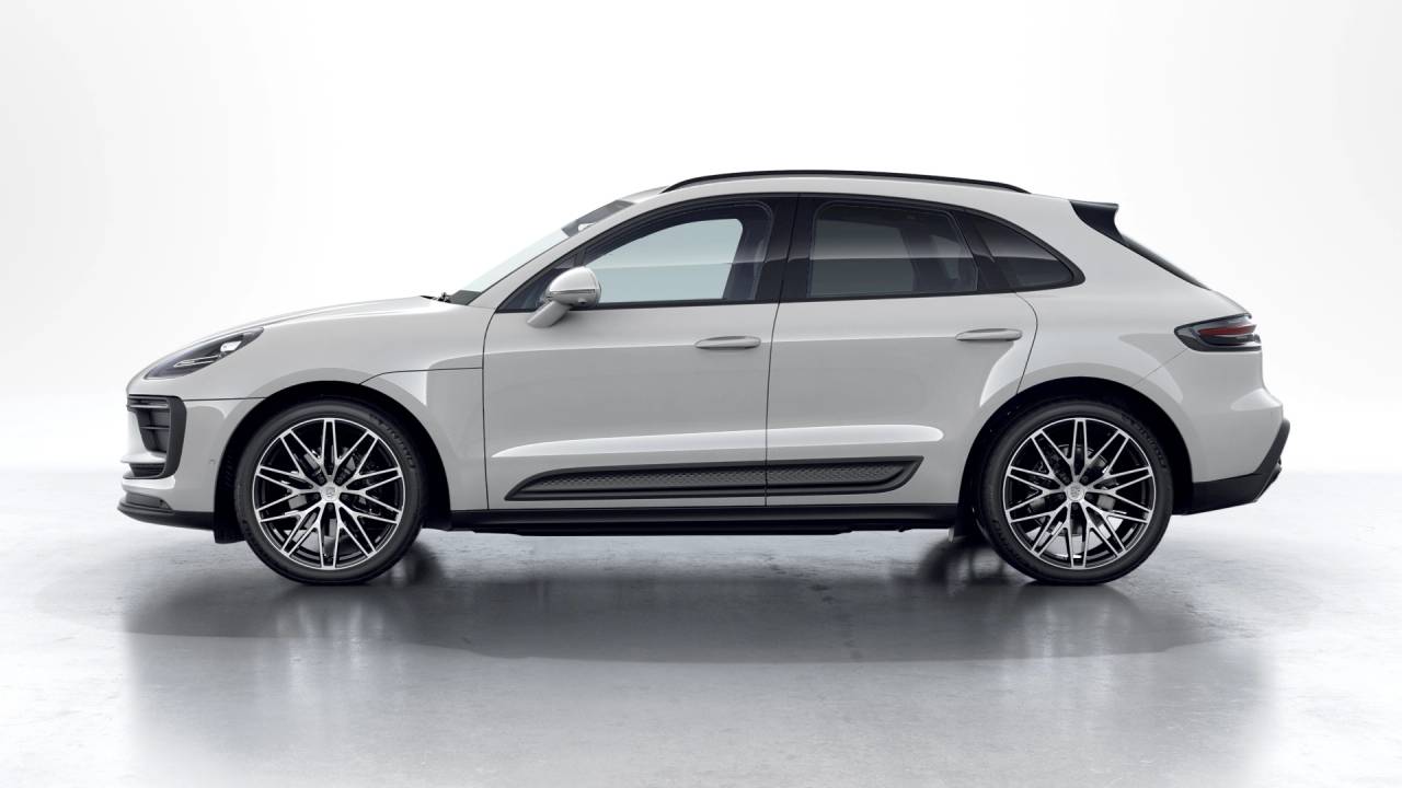 2026 Porsche Macan AWD