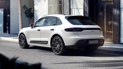 2026 Porsche Macan AWD