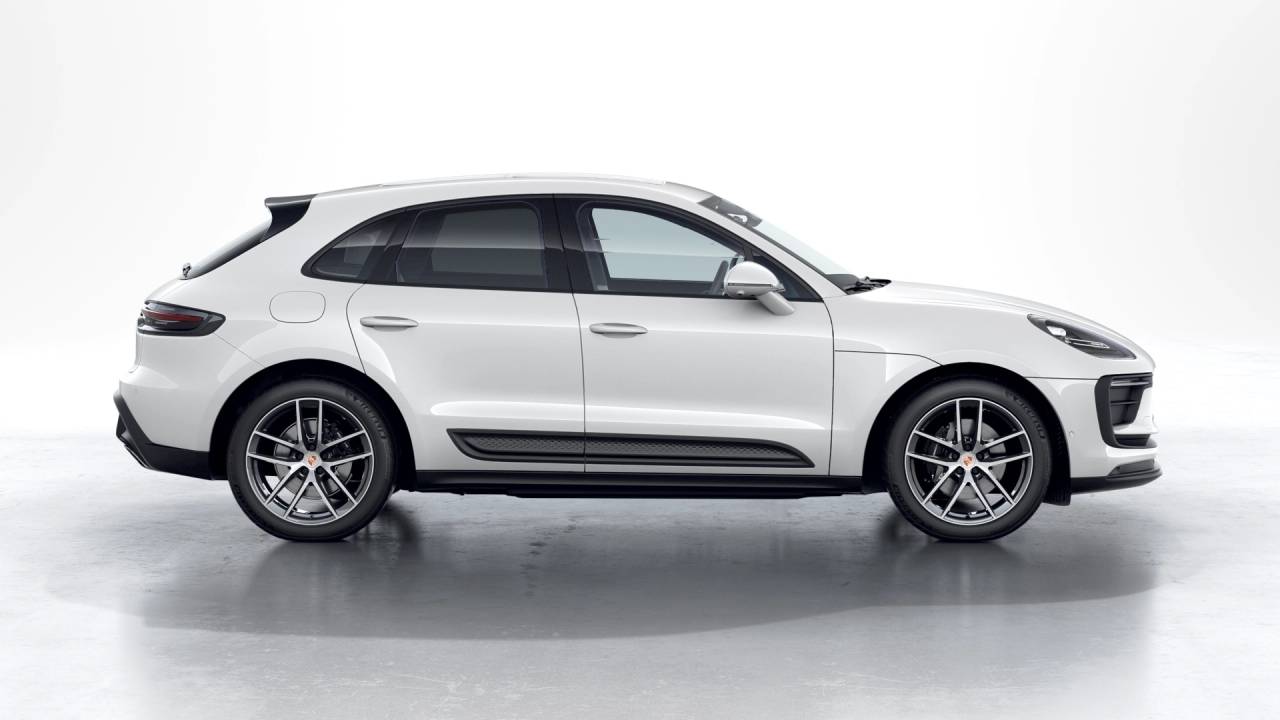 2026 Porsche Macan AWD