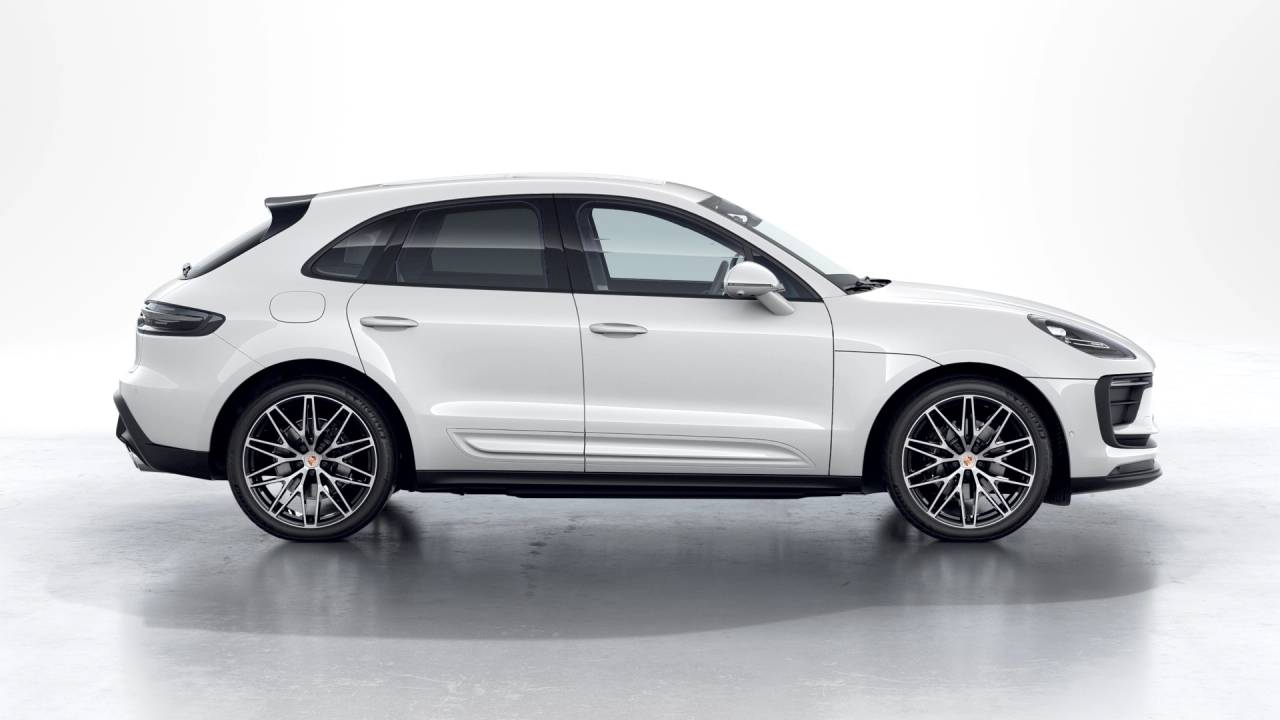 2026 Porsche Macan AWD