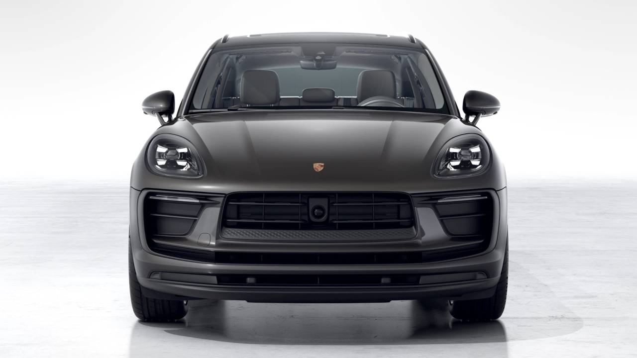 2026 Porsche Macan AWD