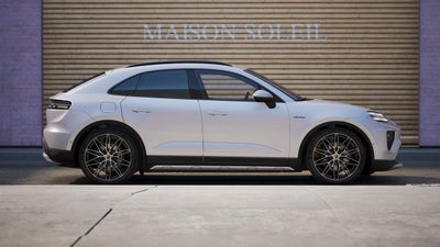 2026 Porsche Macan Macan Electric